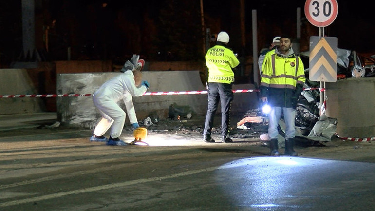 TEM Otoyolu Orhanlı gişelerinde kaza
