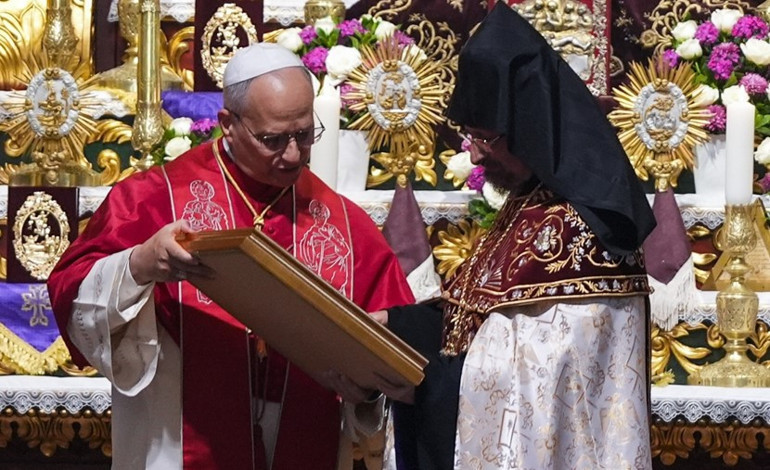 Papa 14. Leo Kumkapı Meryem Ana Patriklik Kilisesi ziyaretinde