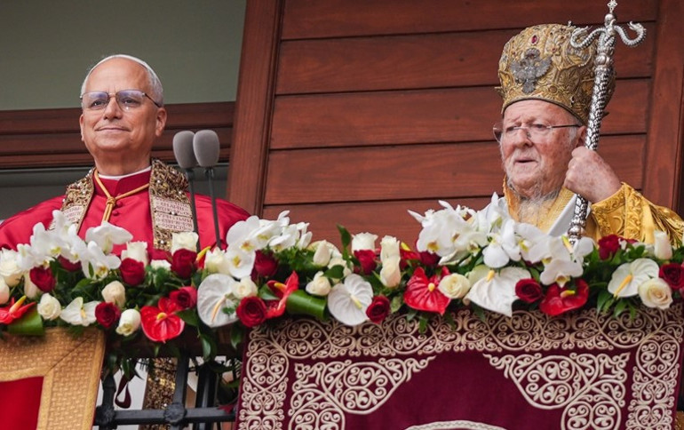 Aya Yorgi Kilisesi'ndeki ilahi ayinden bir kare