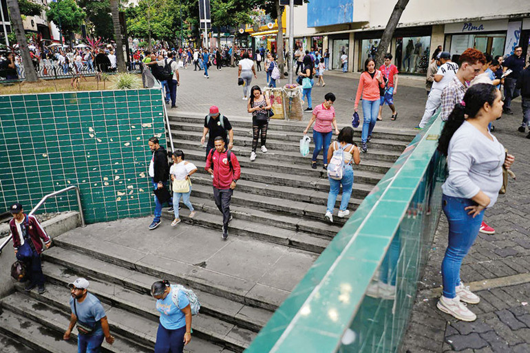 Washington-Caracas gerginliği artarken Venezuela halkı endişeli