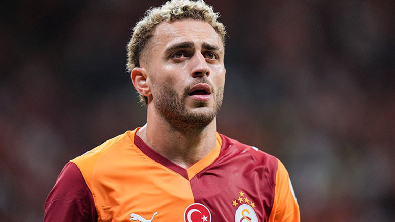 Fenerbahçe oyuncuları sahaya hazırlanıyor