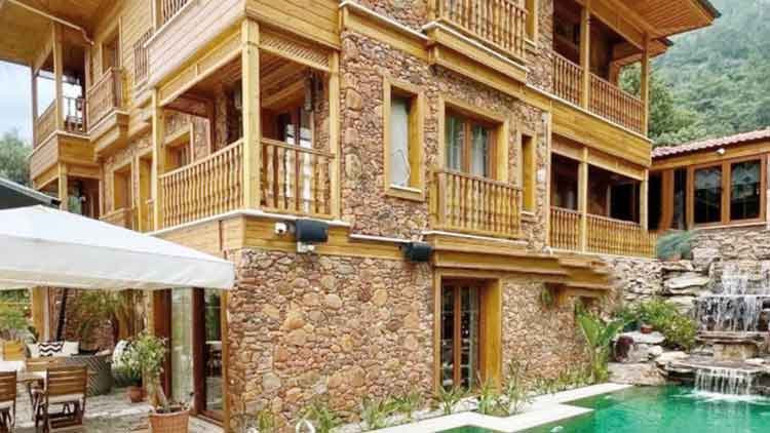 Turizmde ‘yangın alarmı’