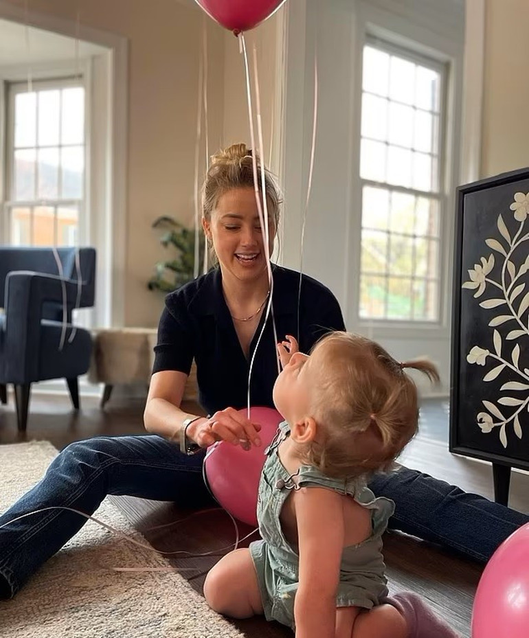 Uzak diyarlara kaçıp hayata yeniden başlamıştı… 4 yılda 3 çocuğu oldu, babalarını hala kimse bilmiyor