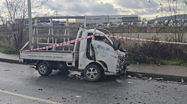 Sancaktepe kazası sonrası yol ve araçlar
