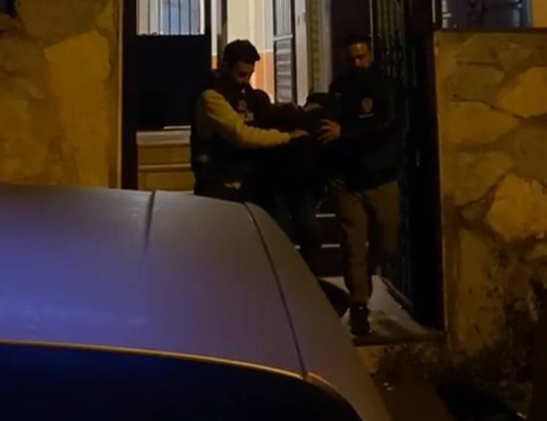 Altınları kaybolan kadın polise başvurunca şok gerçek ortaya çıktı Kamera görüntüleri ele verdi... Kumar borcum vardı