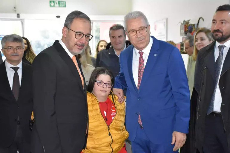 Kasapoğlu: Engelli bireylerin sorunları sadece bir komisyon konusu değil