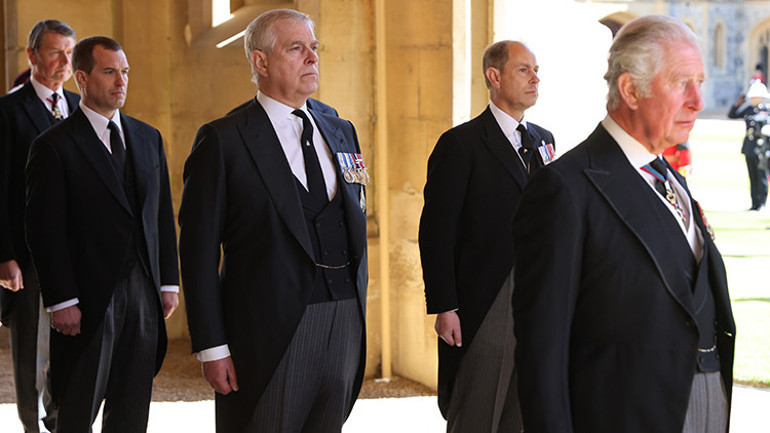 Kral kardeşi olmak onu kurtaramadı… Ağabeyinin öfkesi dinmiyor Son hamle de geldi: Adı tarihten silinecek