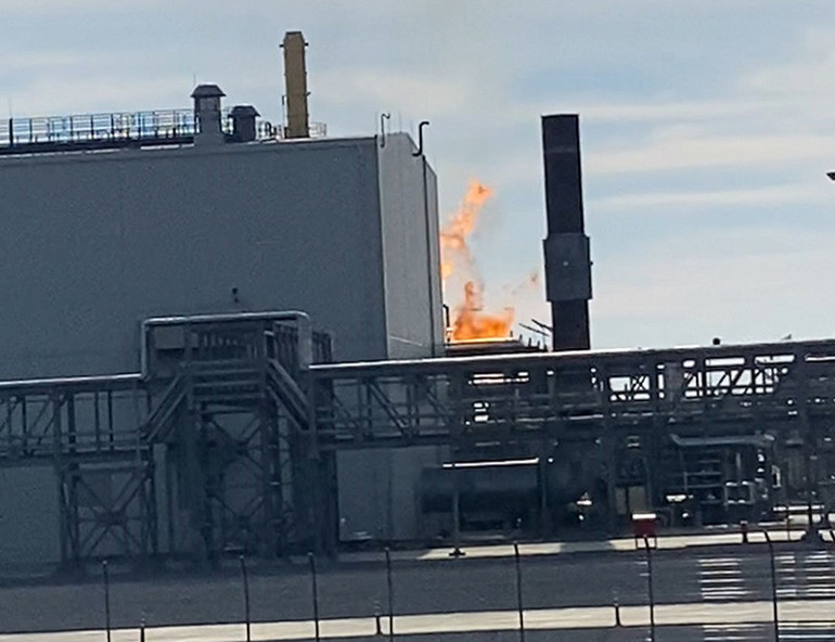 Son dakika... Silivride doğal gaz tesisinde yangın: Bölge boşaltıldı Valilikten ilk açıklama