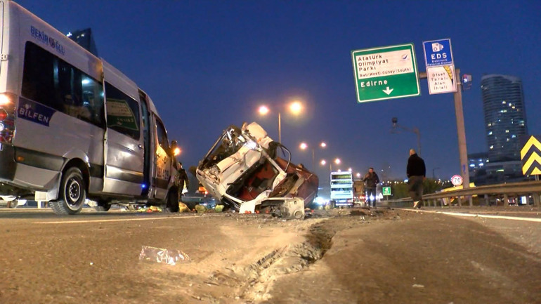Kaza sonrası olay yerinde müdahale ve araçlar