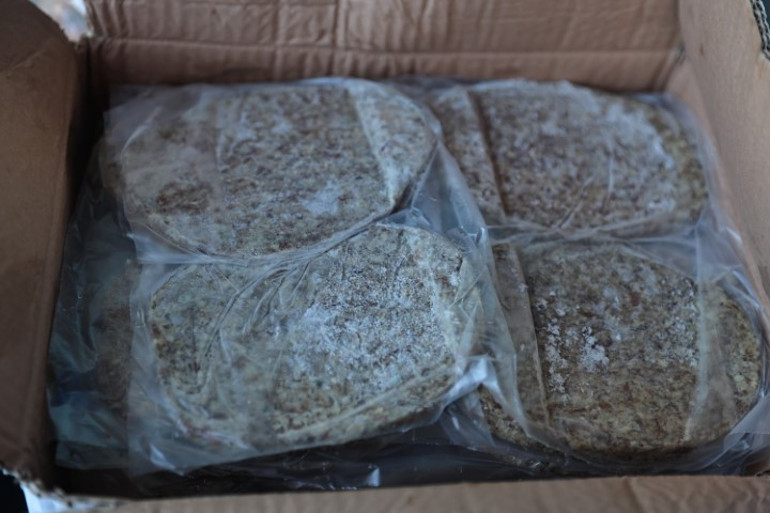 Gıda güvenliği umurlarında değil Otogarda pes dedirten manzara: Otobüsün bagajında getirdiler