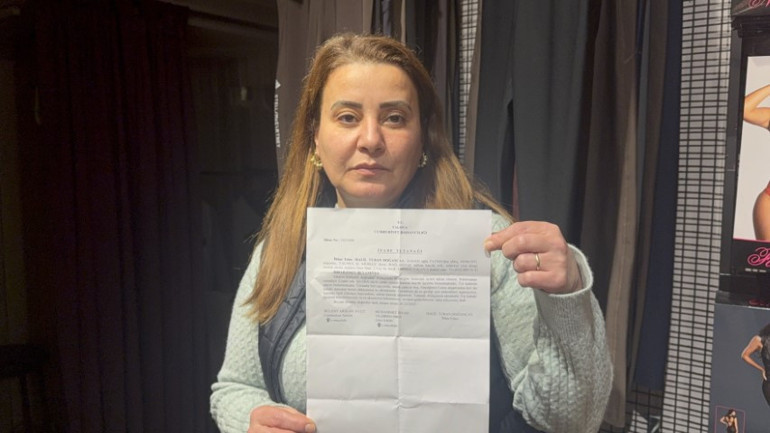 Mağazanın tavanından akan su