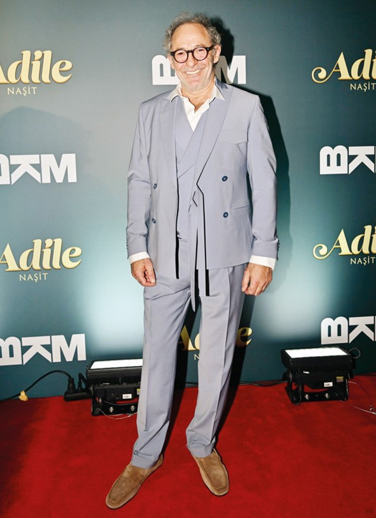 Hem eğlendirdi hem ağlattı Gözyaşları Adile için...