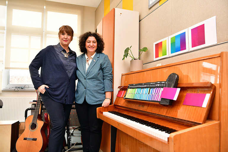 Müziği gözleriyle dinleyecekler