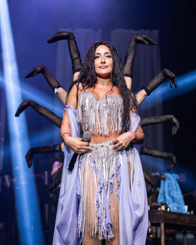 Konser konser gezeceğiz