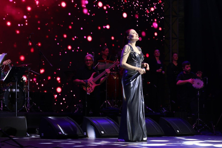 Konser konser gezeceğiz