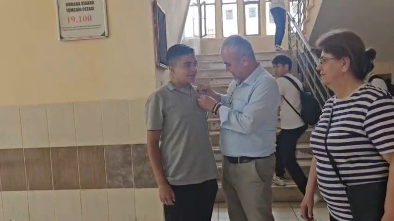  İdare çeyrek altınla ödüllendirdi