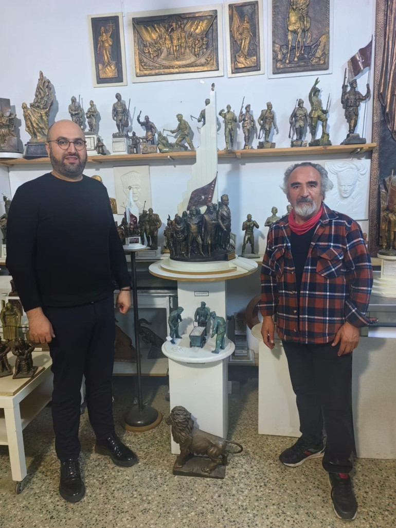 Para için değil sanat için