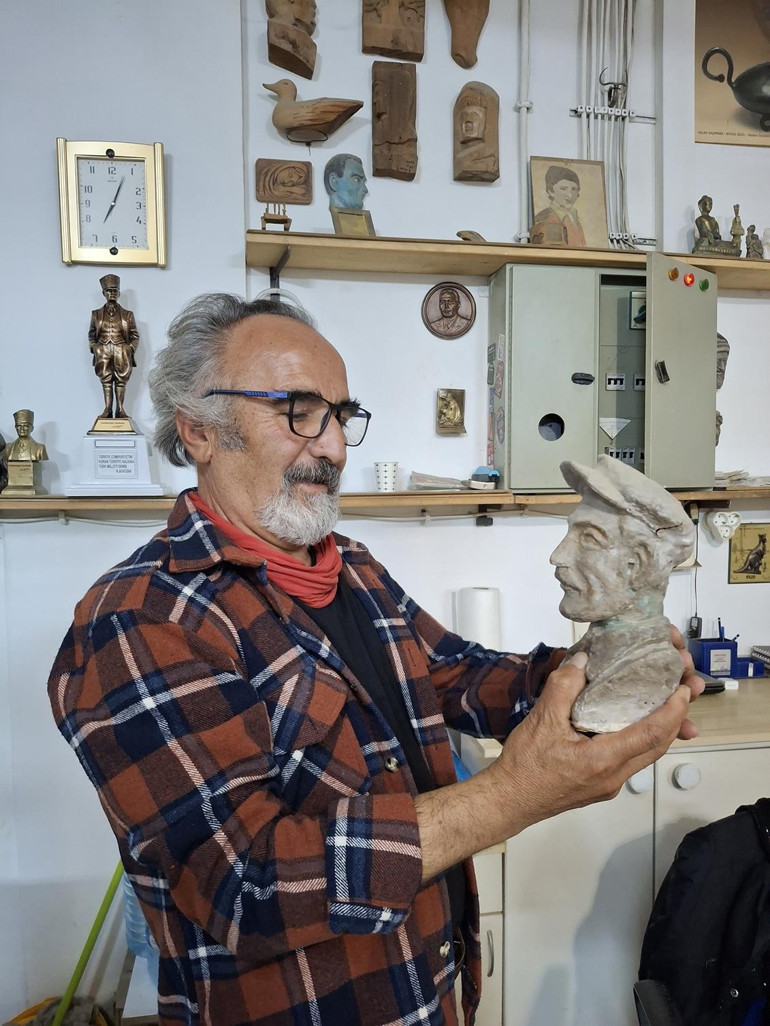 Para için değil sanat için