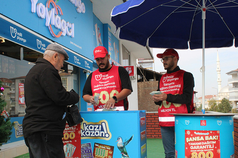 Kentte 800 milyonluk rekor ikramiye heyecanı 2 kere büyük ikramiye bu bayiden çıktı: Helikopter almak isteyen bile var