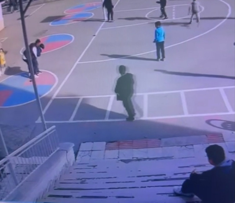  Öğretmeni Heimlich manevrasıyla kurtardı