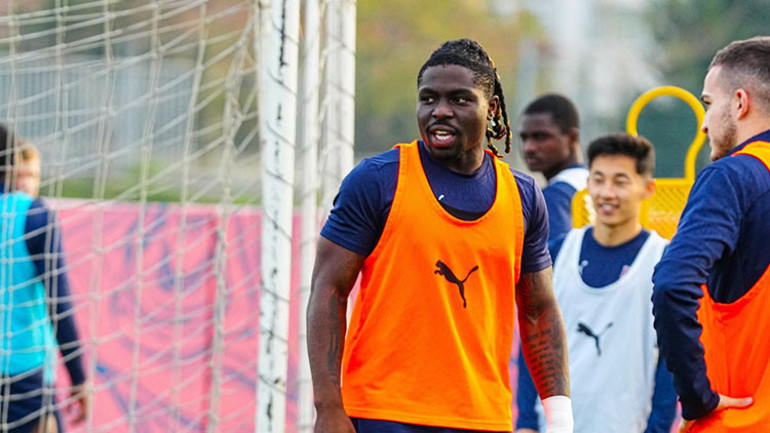 Fenerbahçe ile RAMS Başakşehir ligde 35. randevuda