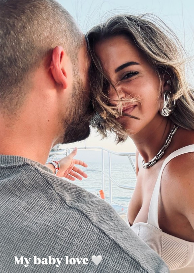 Buse Terimden ilan-ı aşk