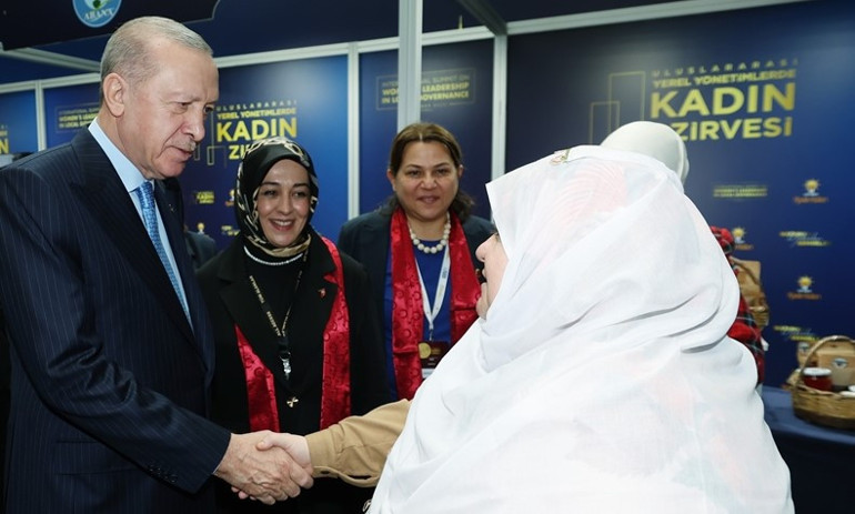 Cumhurbaşkanı Erdoğan: Okullarda, üniversitelerde yürütülen cadı avını nasıl unutabiliriz