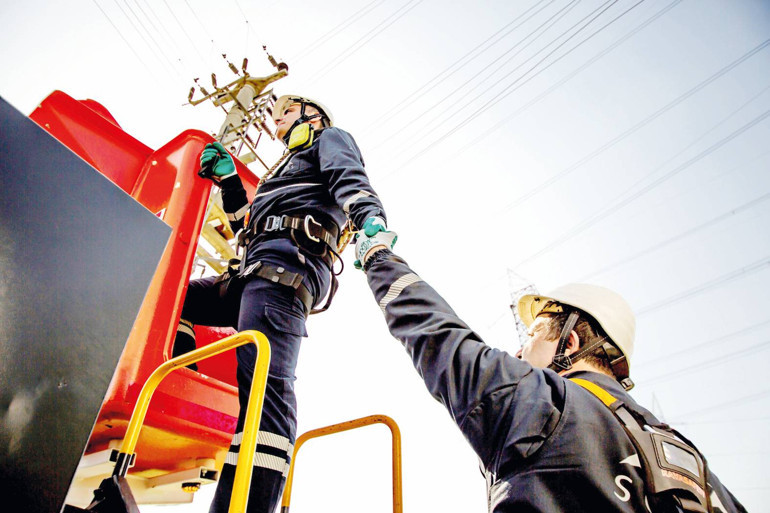Geleceğin liderlerini kurum içinden yetiştiriyor