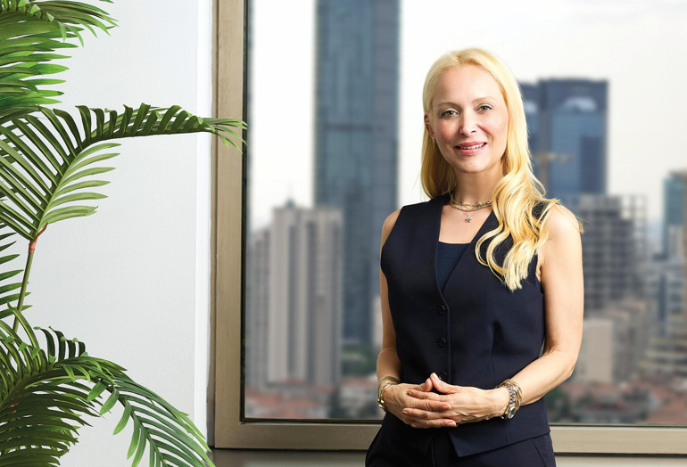 Geleceğin liderlerini kurum içinden yetiştiriyor