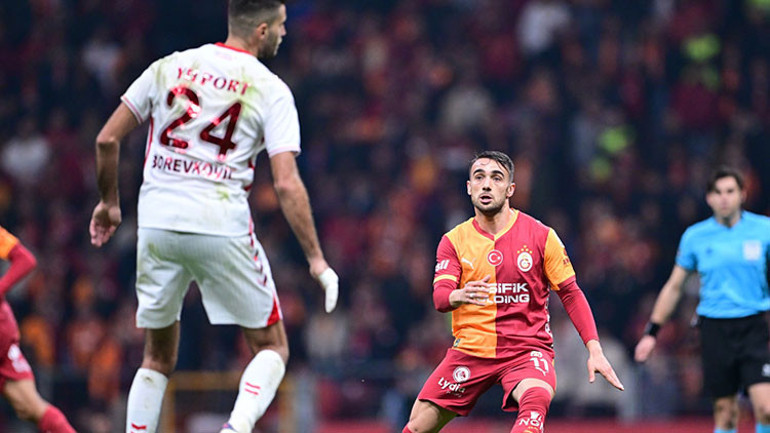 Galatasaray-Samsunspor maçının hakem yönetimini Fırat Aydınus inceledi: Kırmızı kart ve penaltı vermeliydi ama iki pozisyonu da VARa bıraktı