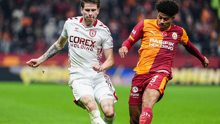 Galatasaray - Samsunspor maçından bir kare