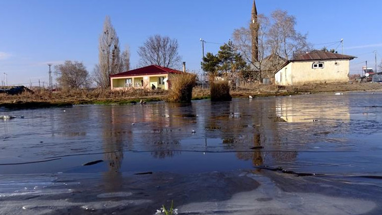 Kars'ta kırağı ve donan yüzeyler