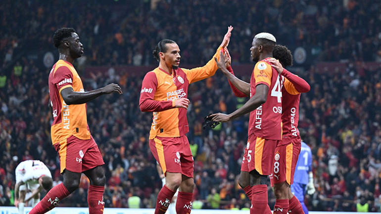 Galatasaray - Samsunspor maçı sonrası Hasan Şaştan sert açıklamalar Direkt binin uçağa gidin