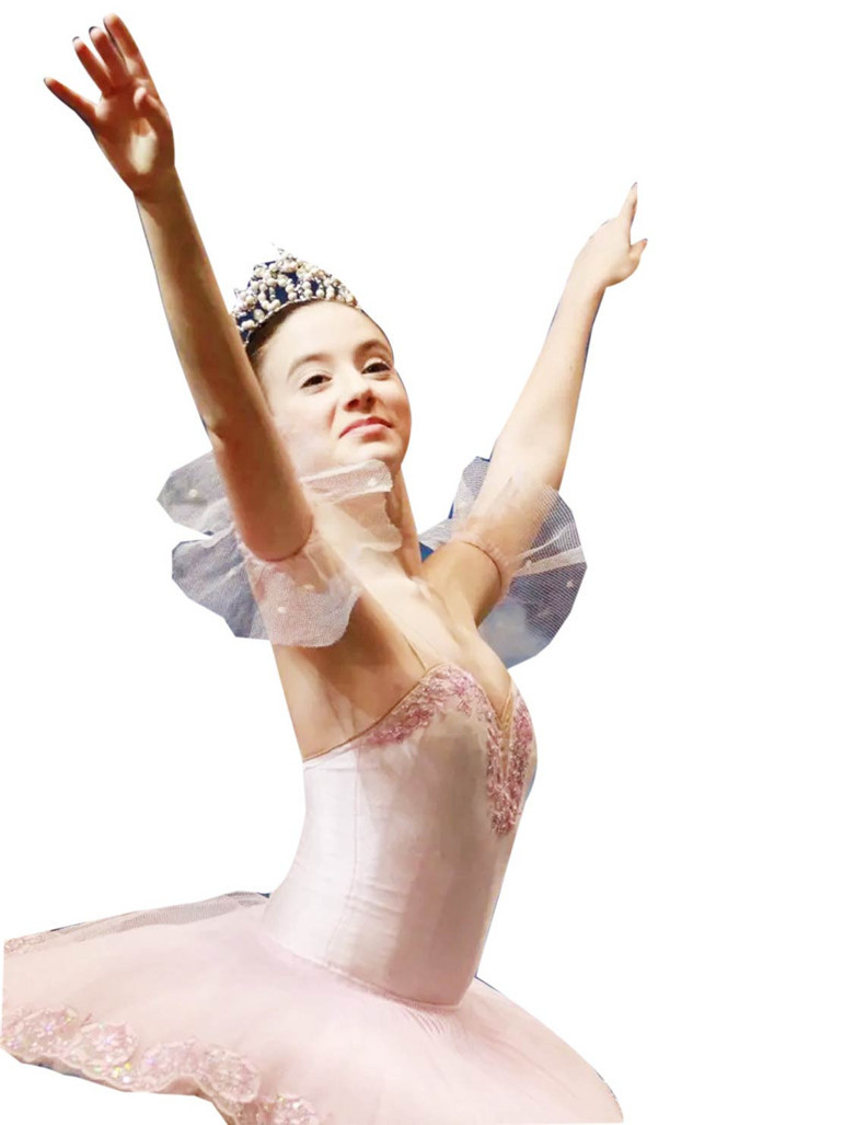 En genç balerin olacaktı, milyarder oldu... Serveti 1.3 milyar dolar