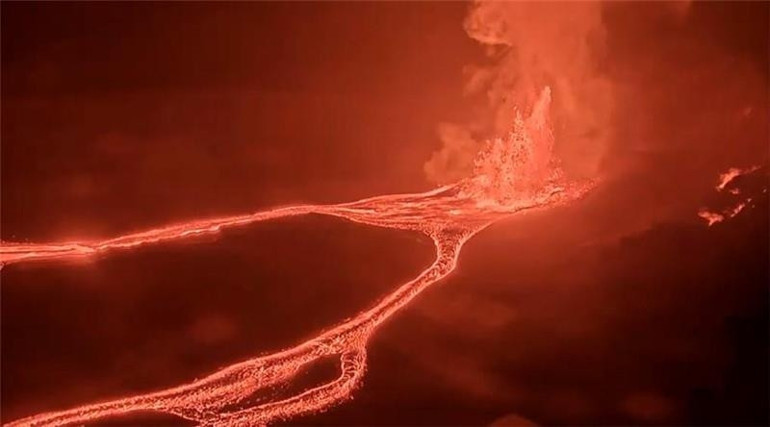 Görüntüler Hawaiiden… Kilauea Yanardağı yeniden lav püskürttü