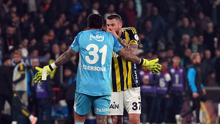  Hissiz, tutkusuz ve temposuz , Tedesco takımın ayarlarıyla manasız oynuyor