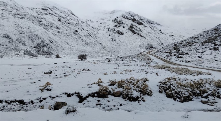 Meteoroloji uyarmıştı Kış başladı... Buralara mevsimin ilk karı düştü