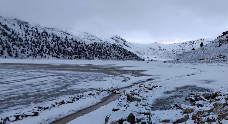 Meteoroloji uyarmıştı Kış başladı... Buralara mevsimin ilk karı düştü
