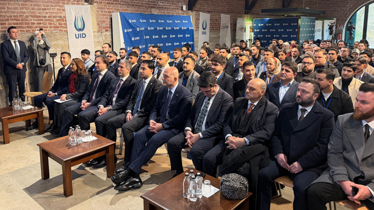 Gençlere siyasal katılım semineri