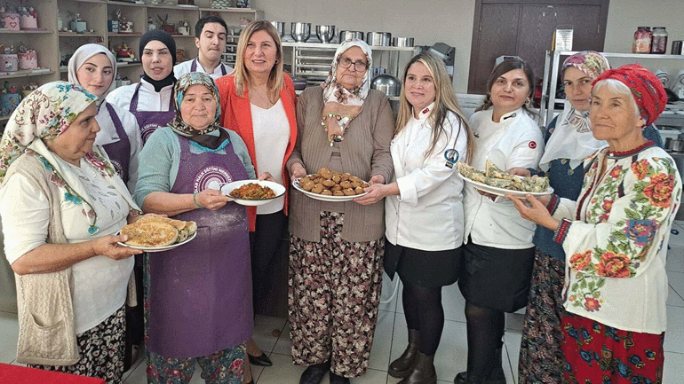 İzmirin eski lezzetleri kayıt altına alınıyor