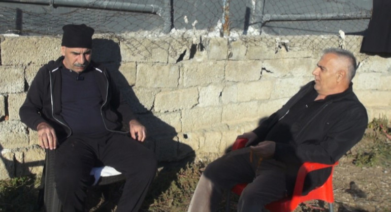 Hastanın ailesinin hastane koridorlarında bekleyişi