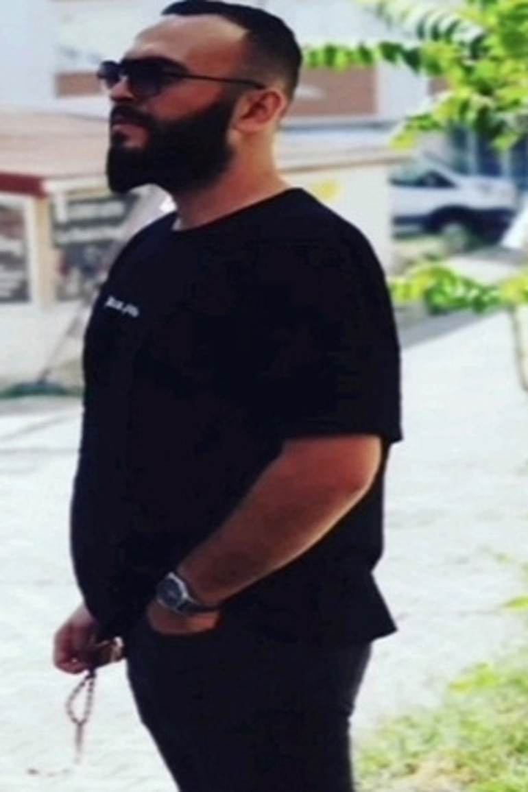 Zeytinburnunda taksici evine gittiği sırada bıçaklanarak öldürüldü