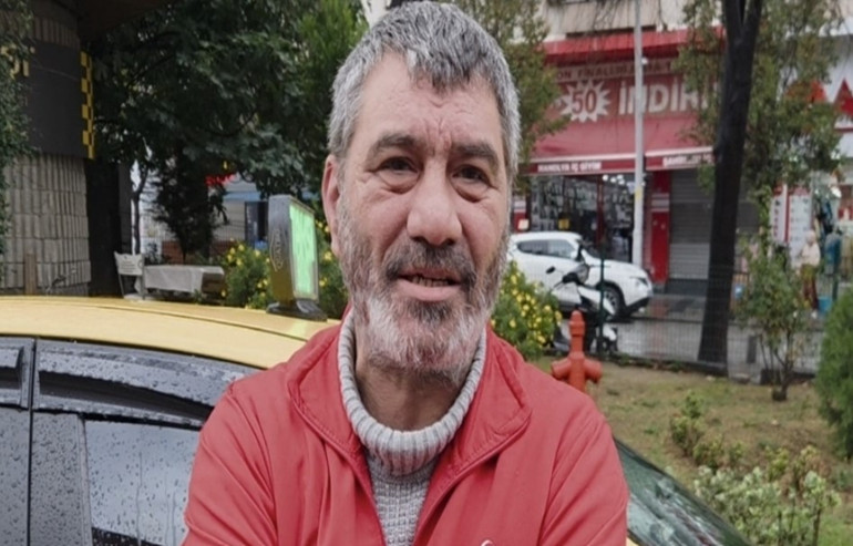 Zeytinburnunda taksici evine gittiği sırada bıçaklanarak öldürüldü