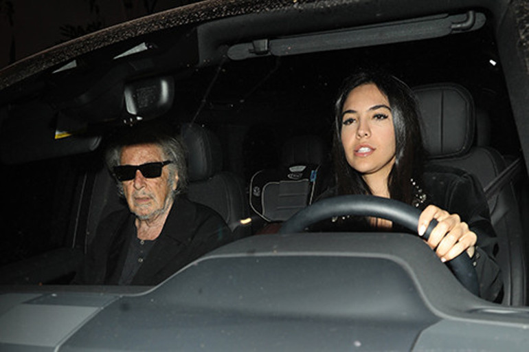 Ben bekar öleceğim diye yemin etmişti... Tam torunu yaşında sevgili ararken parmağında alyansla ortaya çıktı