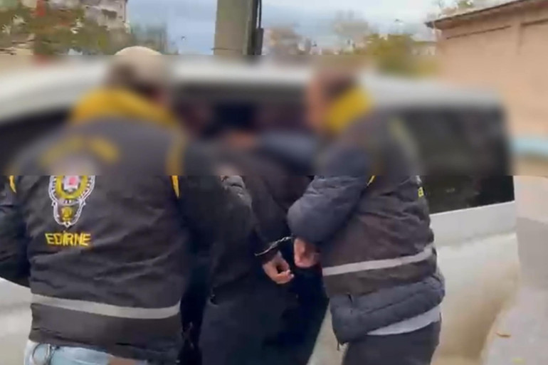 41 yıla hükümlü firari polisi görünce intihara kalkıştı