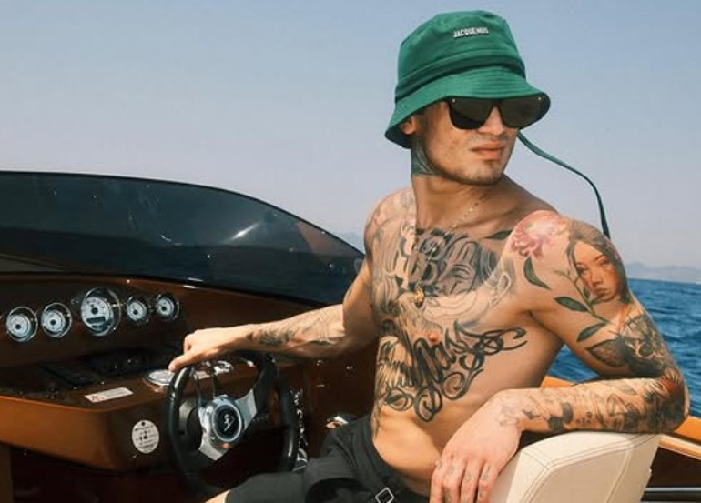 Açıklamalar peş peşe geldi Sahnelere ara verdiler