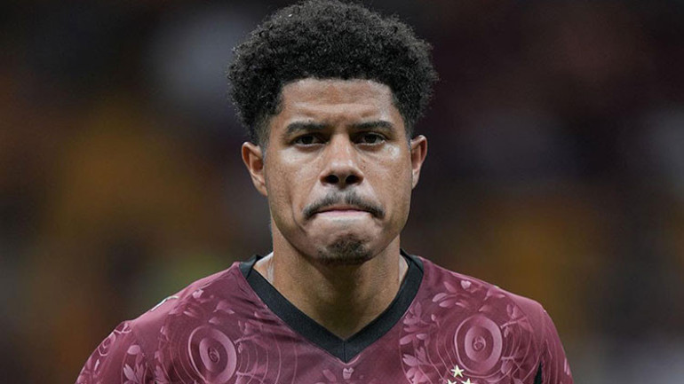 Galatasaraylı Saraya Premier Ligden transfer teklifi var Bonservisi belli oldu