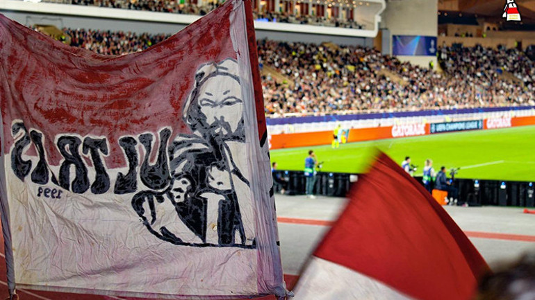 Monaco’da büyük kaos Taraftardan Galatasaray maçında 3 ayrı protesto