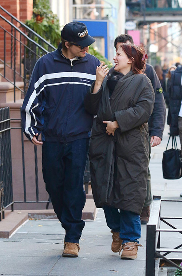 Daha kendileri çocuk sayılır... Bir de çocuk büyütüyorlar... Bu gidişle torunlarının bebeğini bile görürler