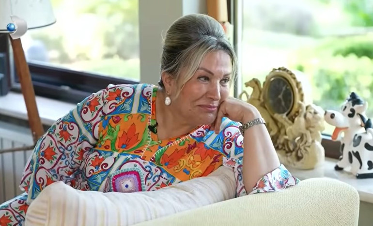 Every shade of green is in this garden... Here is the magnificent house of Sahrap Soysal